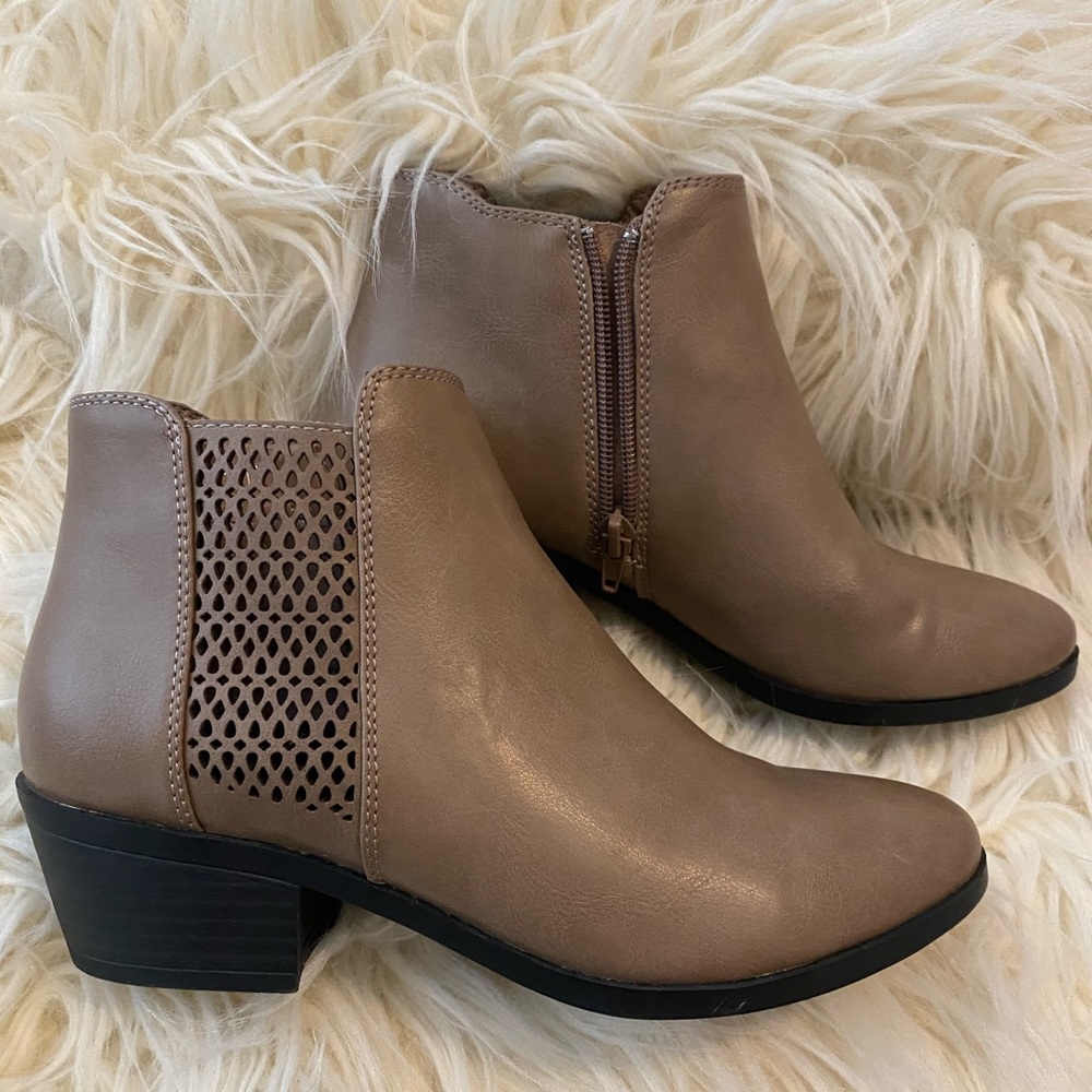 Heeled ankle booties